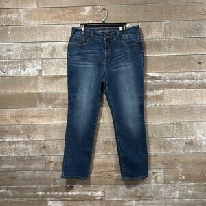 Chico’s So Slimming girlfriend slim leg Jean with Tummy Control size 10